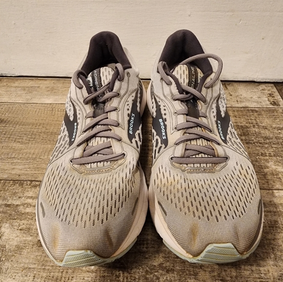 Womens Brooks - Picture 2 of 6